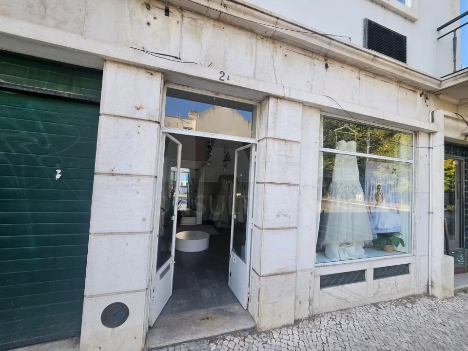 Loja para Venda em Alvalade Foto 4