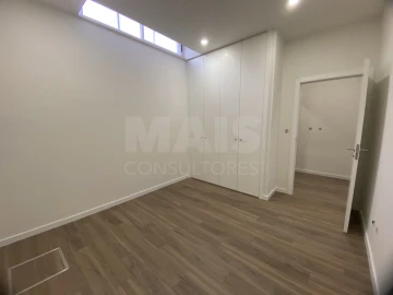 Apartamento T1 para Venda em Rio de Mouro