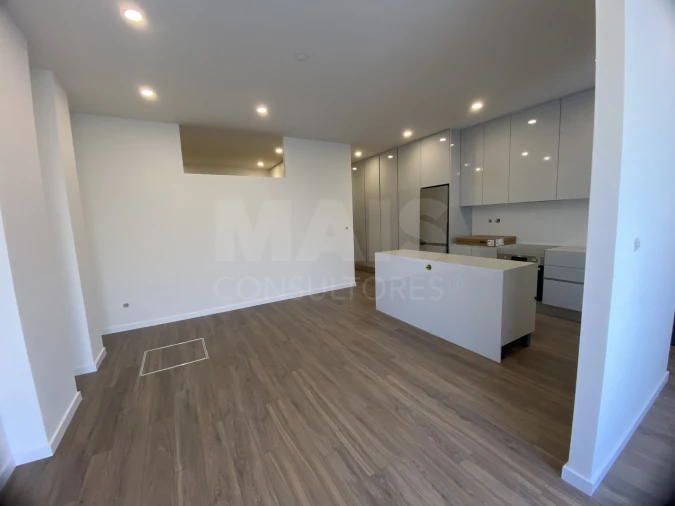 Apartamento T1 para Venda em Rio de Mouro Foto 9