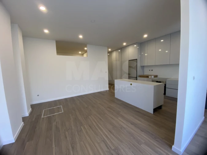 Apartamento T1 para Venda em Rio de Mouro Foto 4