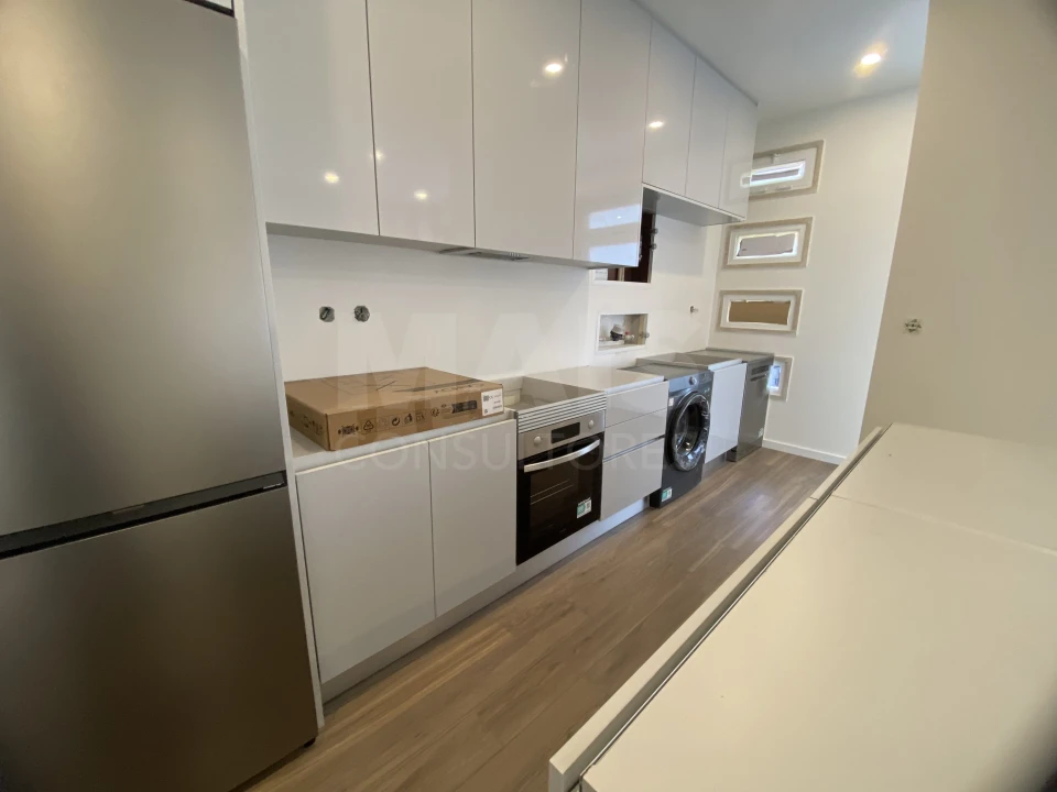 Apartamento T1 para Venda em Rio de Mouro Foto 3