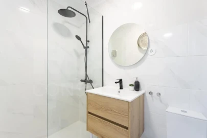 Apartamento T2 para Venda em Santa Maria Maior