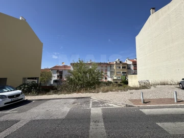 Terreno para Venda em Encosta do Sol