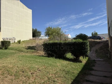 Terreno para Venda em Encosta do Sol