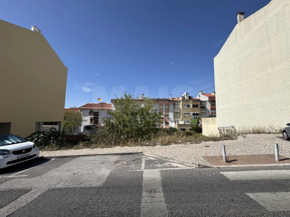 Terreno para Venda em Encosta do Sol Foto 2