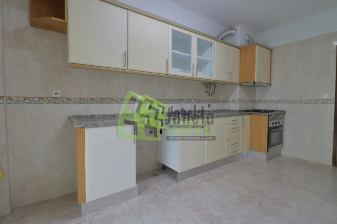 Apartamento T2 para Venda em Quinta do Conde Foto 1