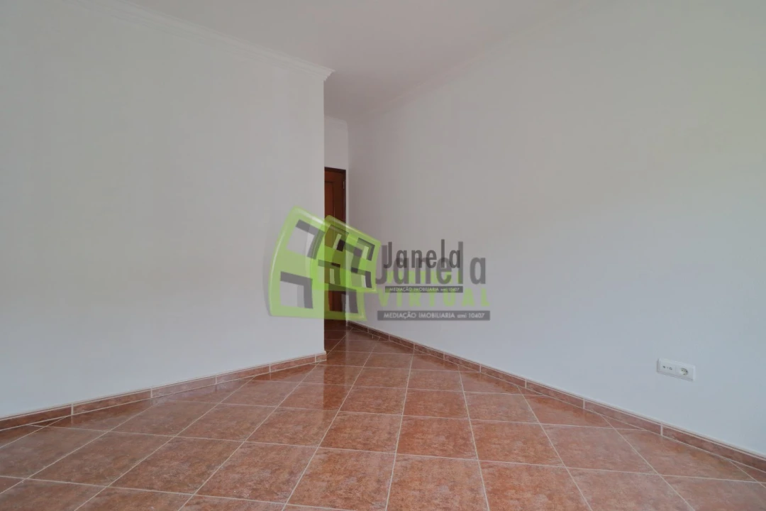Apartamento T2 para Venda em Quinta do Conde Foto 20