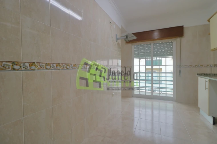 Apartamento T2 para Venda em Quinta do Conde Foto 11