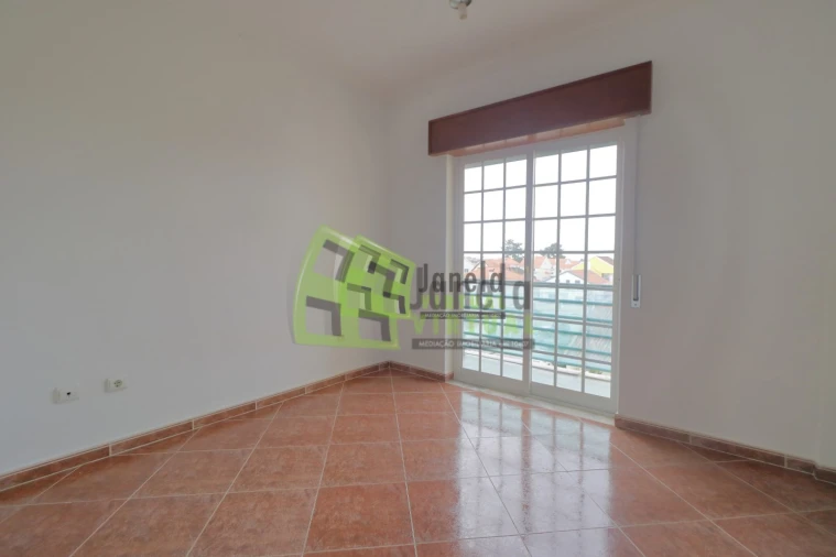 Apartamento T2 para Venda em Quinta do Conde Foto 13