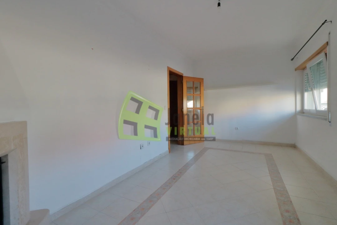 Apartamento T1 para Venda em Quinta do Conde Foto 7
