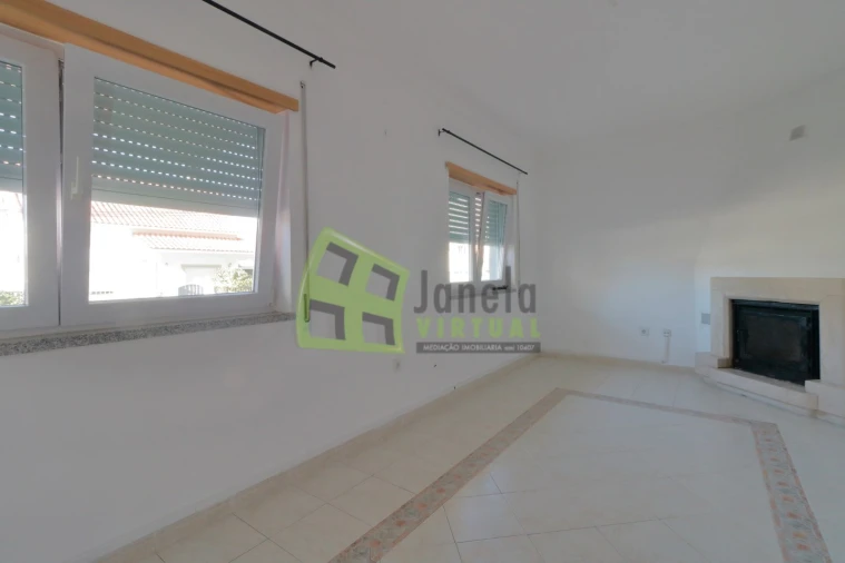 Apartamento T1 para Venda em Quinta do Conde Foto 2