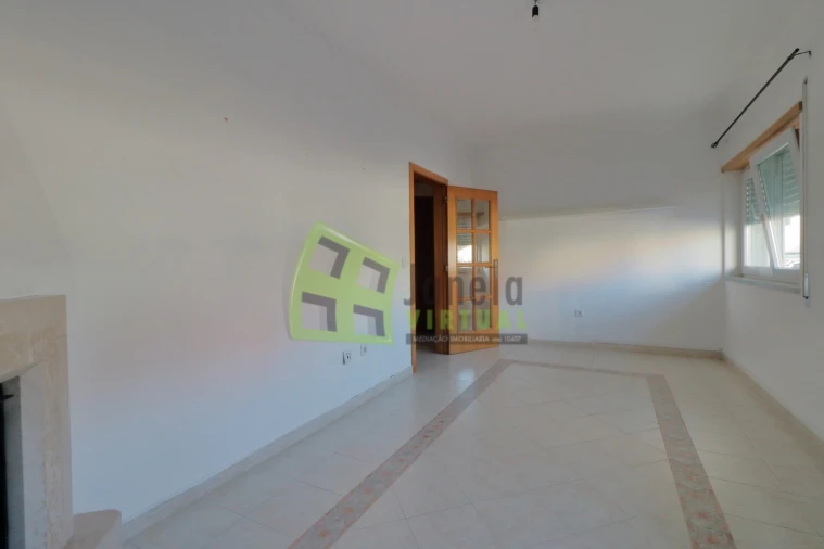 Apartamento T1 para Venda em Quinta do Conde Foto 7