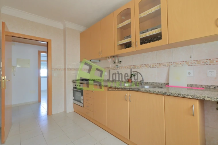 Apartamento T1 para Venda em Quinta do Conde Foto 10