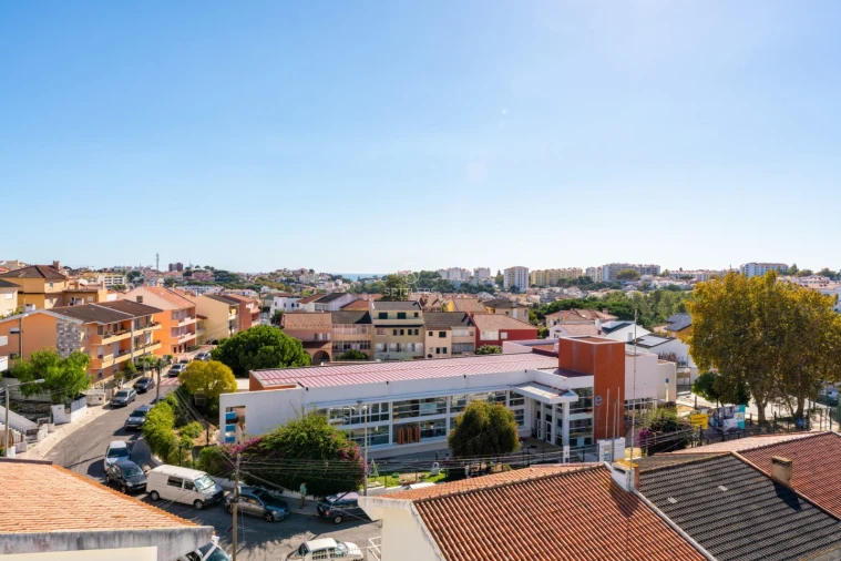 Moradia T4 para Venda em Alcabideche Foto 18