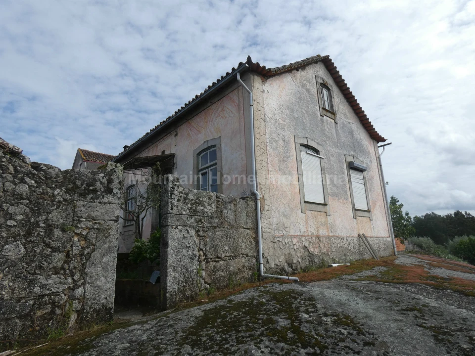 Moradia T2 para Venda em Travanca de Lagos Foto 1