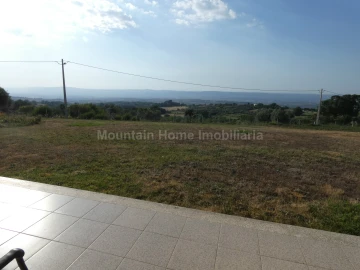 Moradia T3 para Venda em Linhares