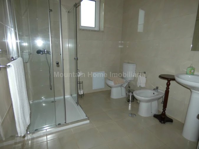 Moradia T3 para Venda em Linhares Foto 16
