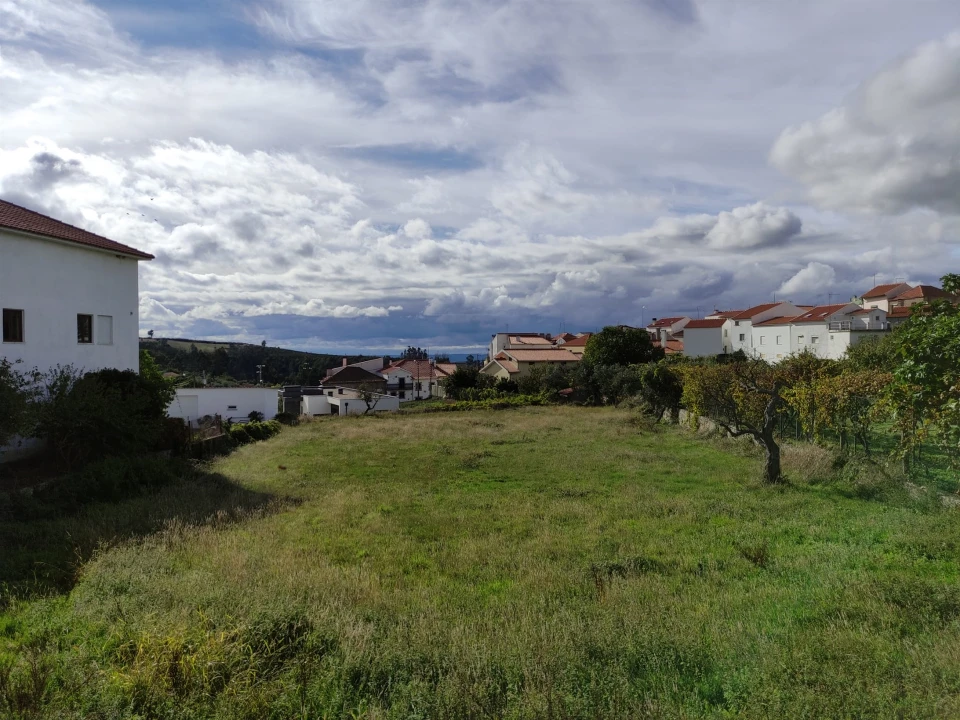 Terreno para Venda em Figueiró da Serra e Freixo da Serra Foto 2