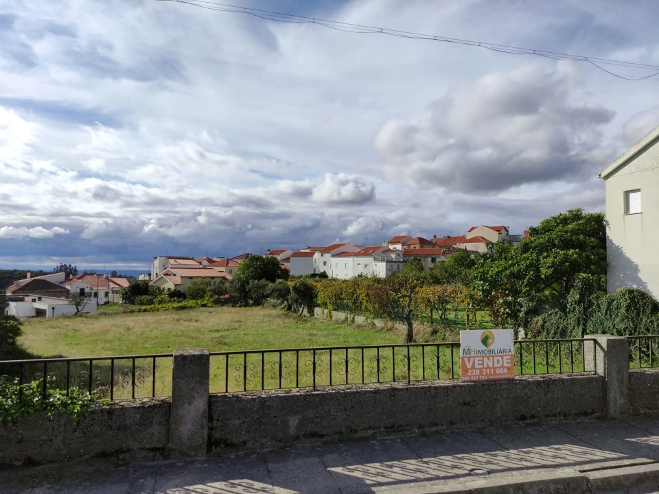 Terreno para Venda em Figueiró da Serra e Freixo da Serra Foto 1