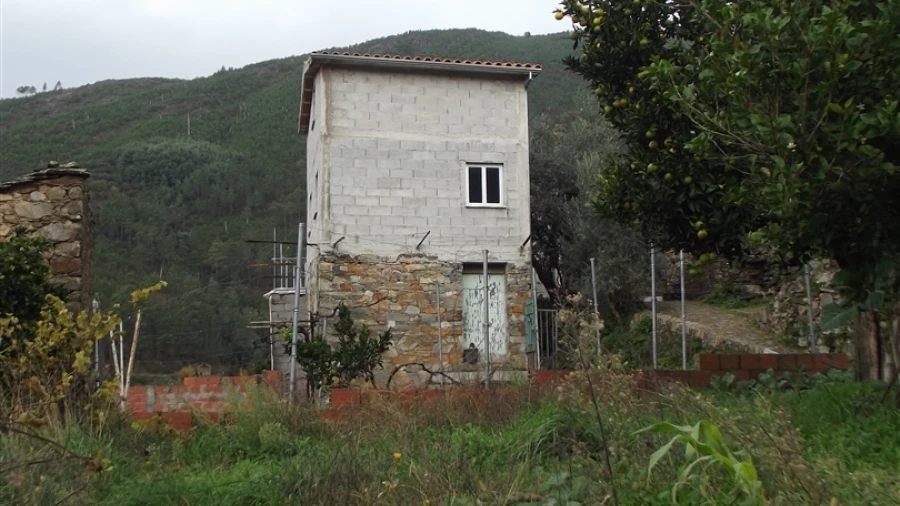 Moradia T0 para Venda em Vide e Cabeça