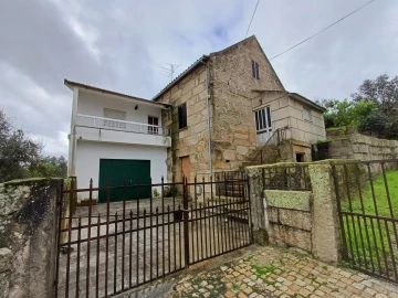 Moradia T3 para Venda em Juncais, Vila Ruiva e Vila Soeiro do Chão