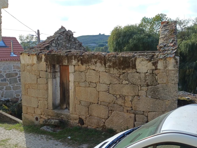 Moradia T0 para Venda em Vila Franca da Serra Foto 3