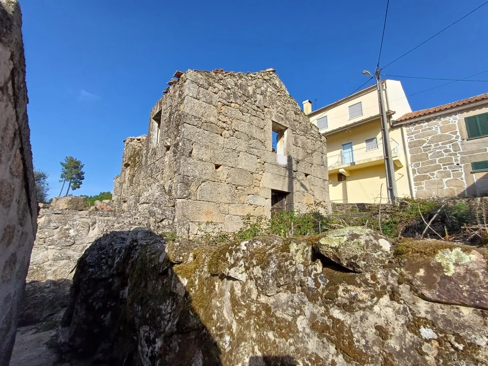 Moradia T0 para Venda em Vila Franca da Serra Foto 1