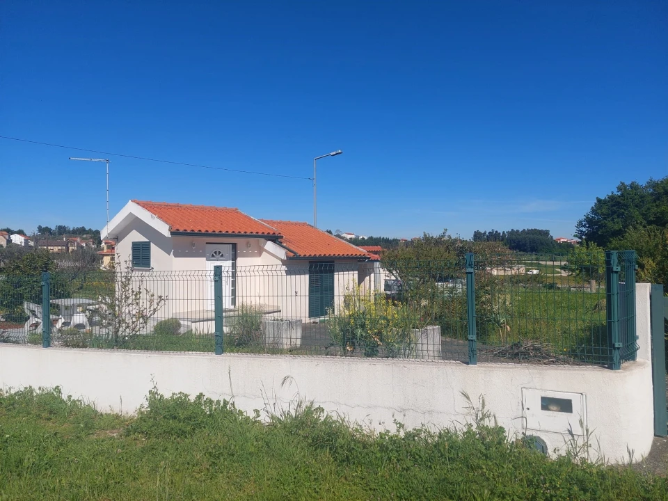 Quinta T1 para Venda em Santa Comba Foto 3