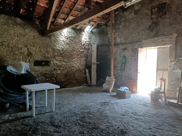 Quinta T0 para Venda em Santa Marinha e São Martinho