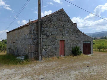 Quinta T0 para Venda em Santa Marinha e São Martinho