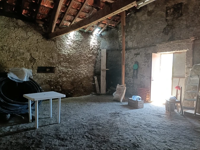 Quinta T0 para Venda em Santa Marinha e São Martinho Foto 3