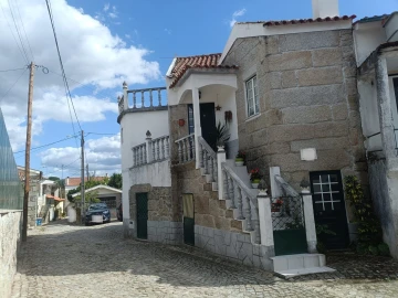 Moradia T4 para Venda em Paranhos