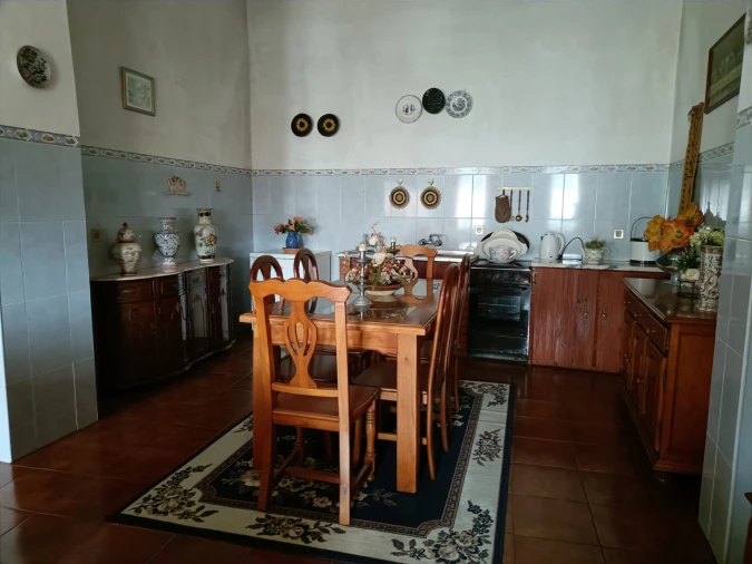Moradia T4 para Venda em Paranhos Foto 13