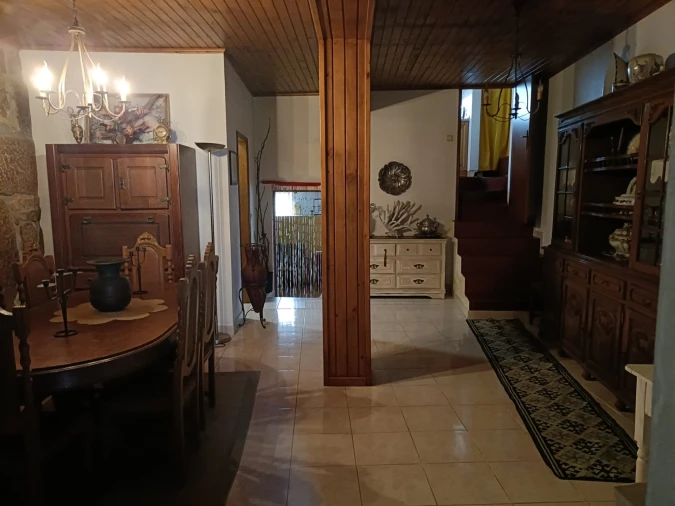 Moradia T4 para Venda em Paranhos Foto 8