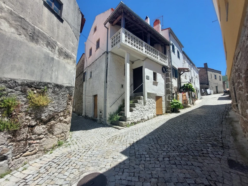 Moradia T2 para Venda em Sabugueiro Foto 1