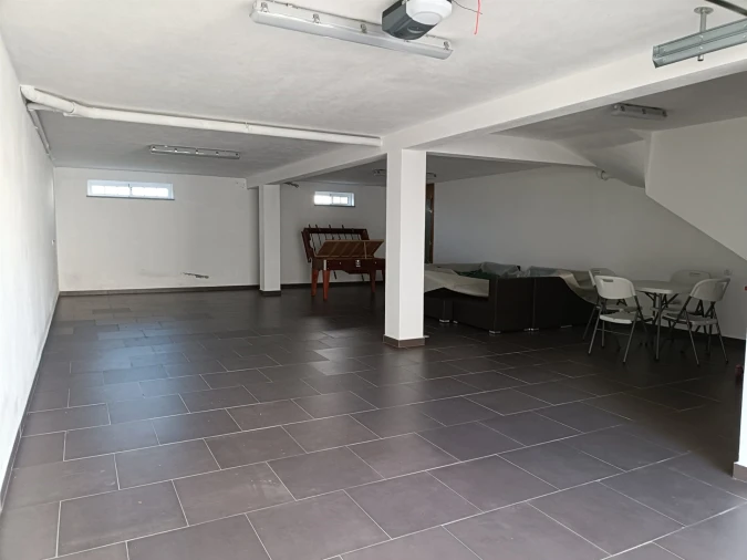 Moradia T4 para Venda em Seia, São Romão e Lapa dos Dinheiros Foto 15