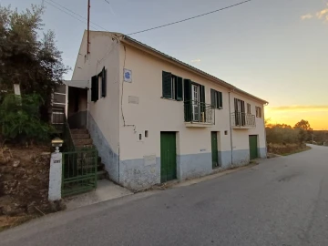 Moradia T3 para Venda em Figueiró da Serra e Freixo da Serra