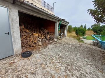Quinta T5 para Venda em Figueiró da Serra e Freixo da Serra