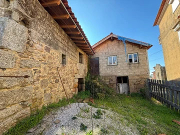 Moradia T0 para Venda em Sameice e Santa Eulália
