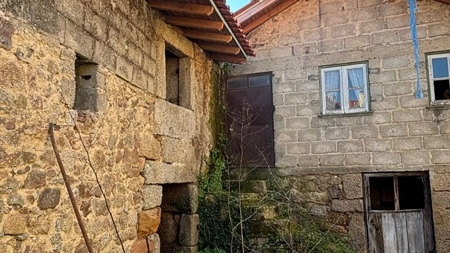 Moradia T0 para Venda em Sameice e Santa Eulália