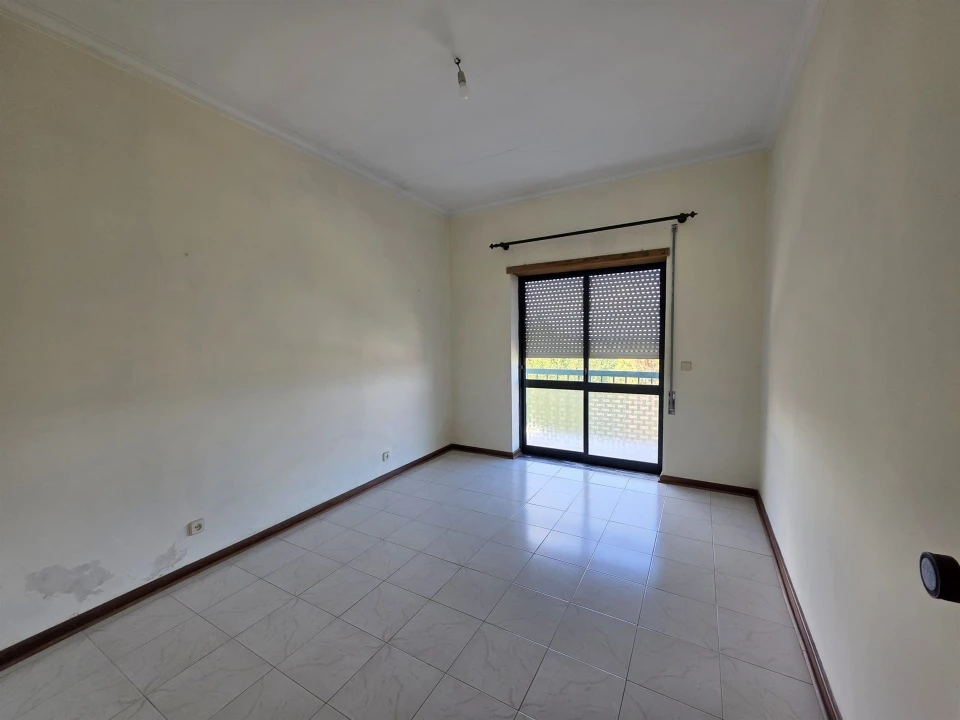 Apartamento T3 para Venda em Seia, São Romão e Lapa dos Dinheiros Foto 2
