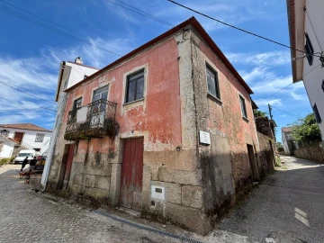 Moradia T2 para Venda em Sameice e Santa Eulália