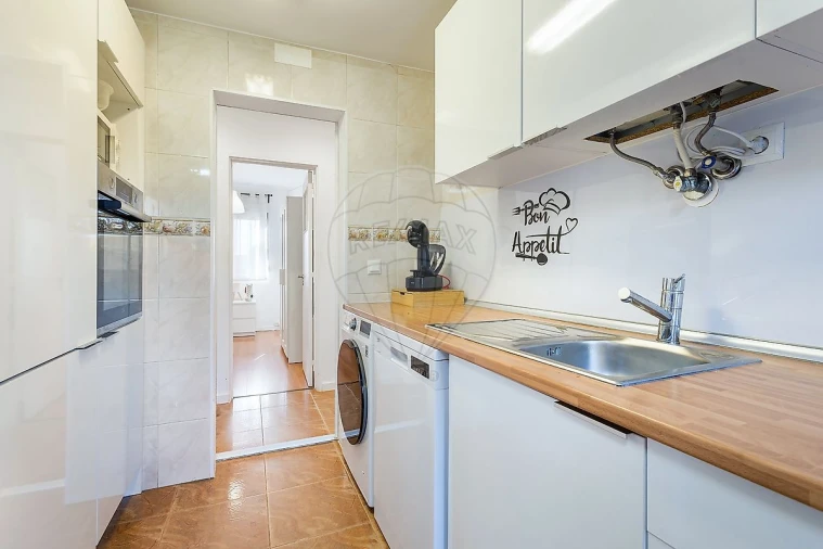 Apartamento T2 para Venda em Olivais Foto 7