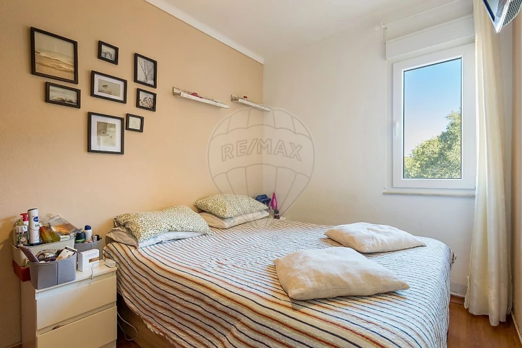 Apartamento T2 para Venda em Olivais Foto 9