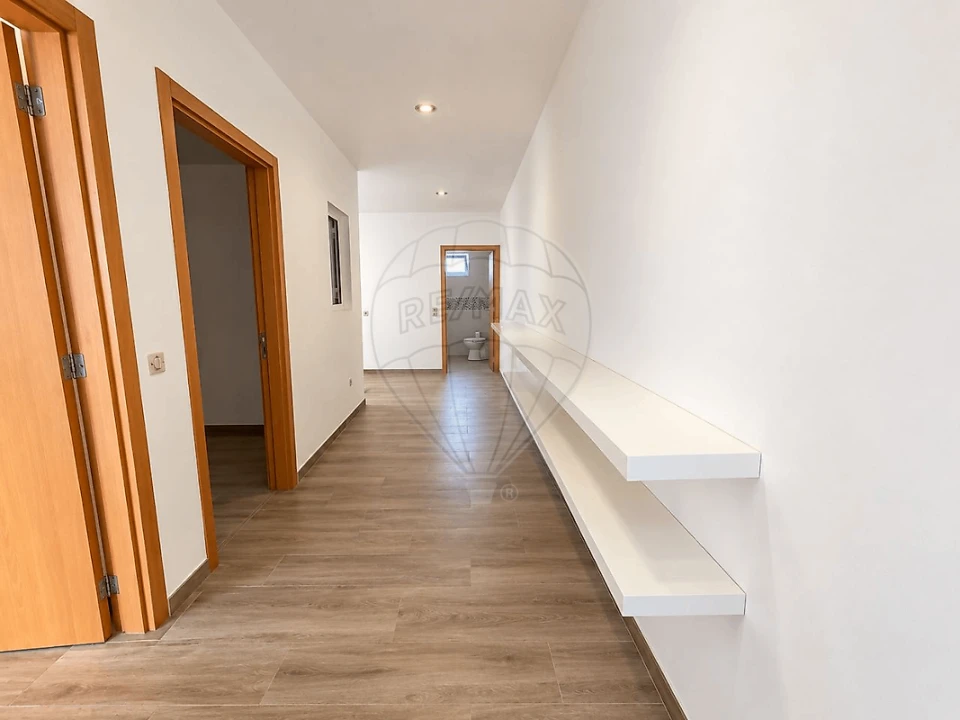 Moradia T2 para Arrendamento em Almeirim Foto 3