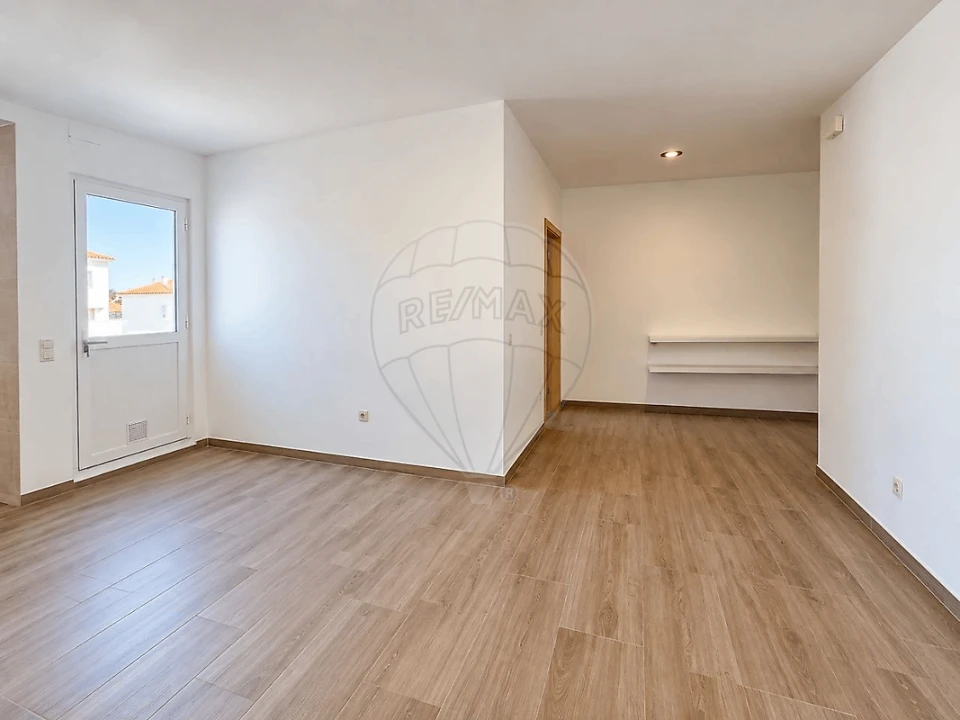Moradia T2 para Arrendamento em Almeirim Foto 10