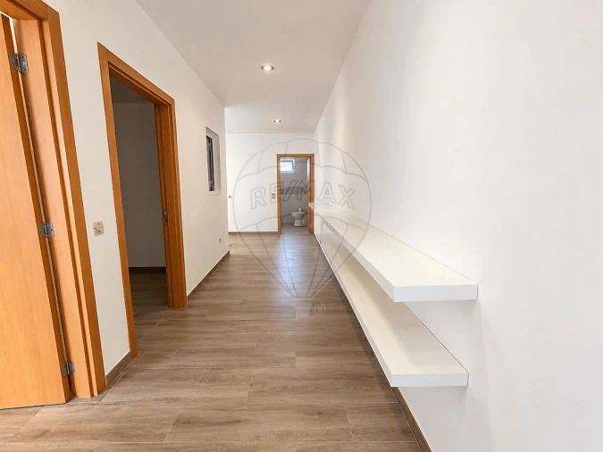 Moradia T2 para Arrendamento em Almeirim Foto 3
