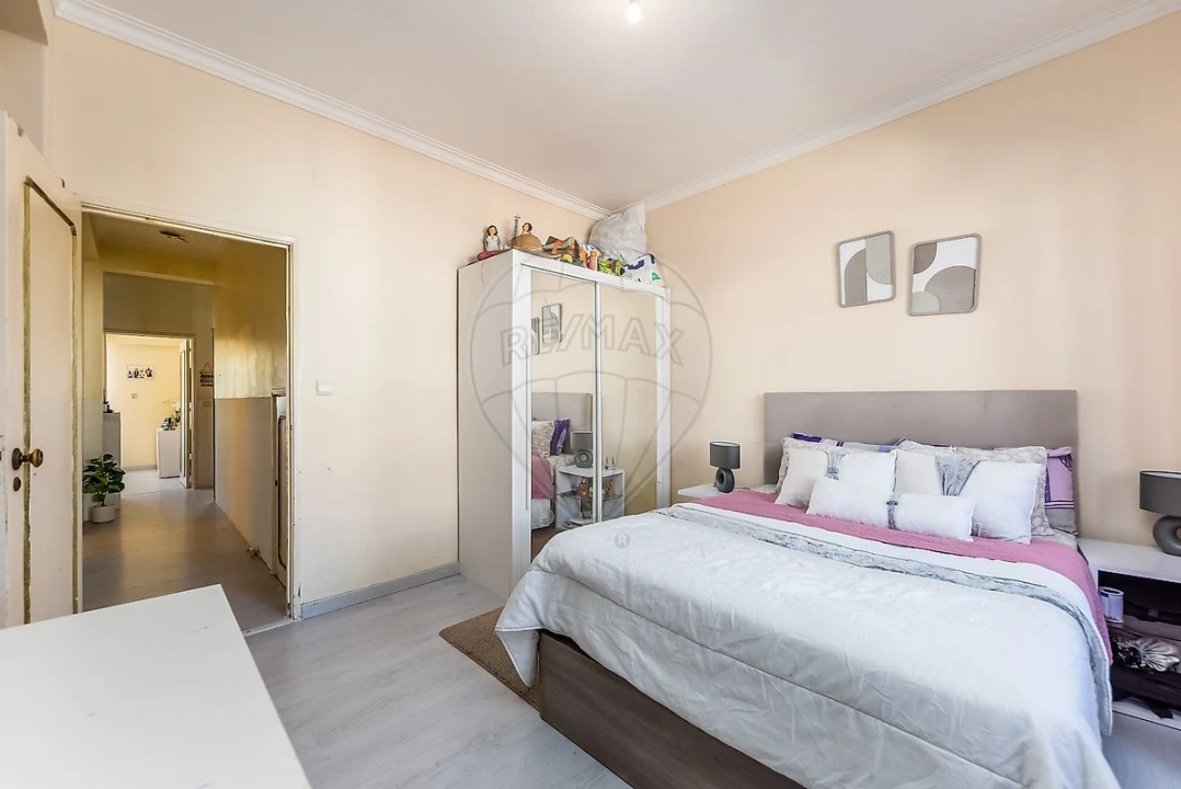 Apartamento T2 para Venda em Rio de Mouro Foto 14