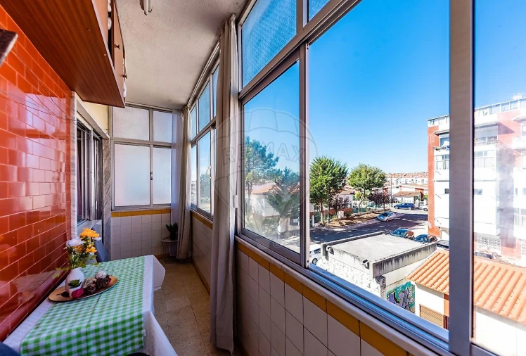 Apartamento T2 para Venda em Rio de Mouro Foto 20