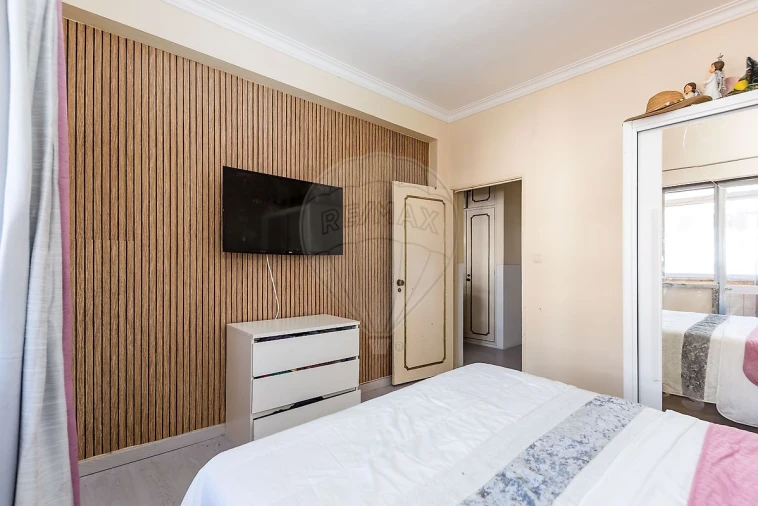 Apartamento T2 para Venda em Rio de Mouro Foto 15